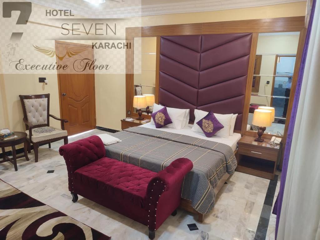 Hotel Seven 7 カラチ エクステリア 写真