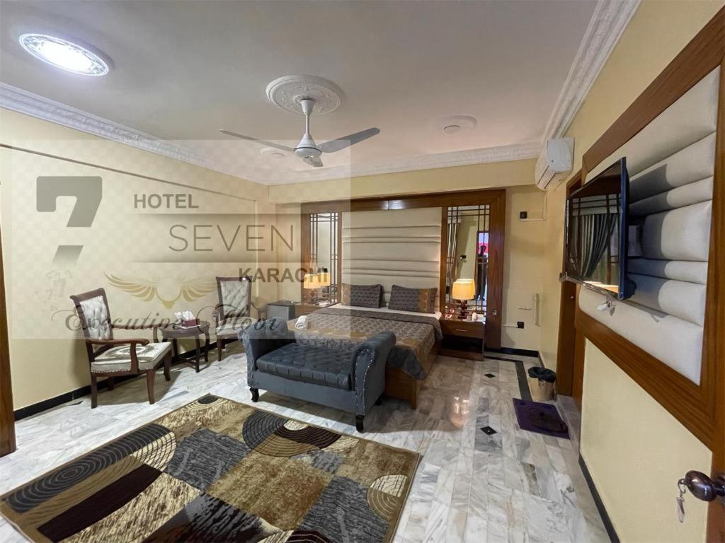 Hotel Seven 7 カラチ エクステリア 写真